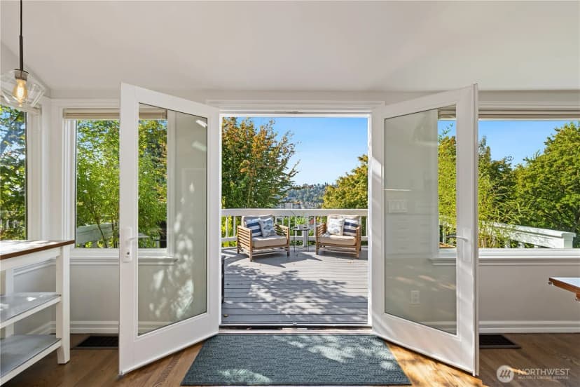 Property photo for 2837 12th Avenue W, Seattle photo 18