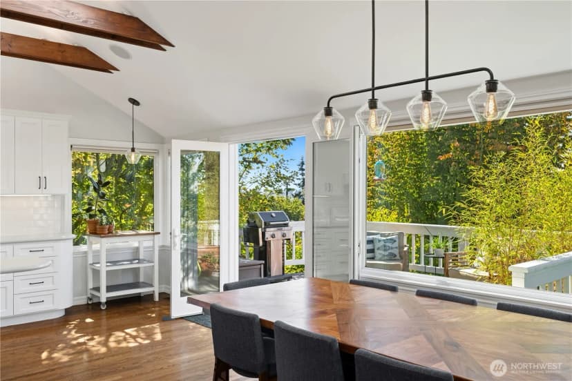 Property photo for 2837 12th Avenue W, Seattle photo 11