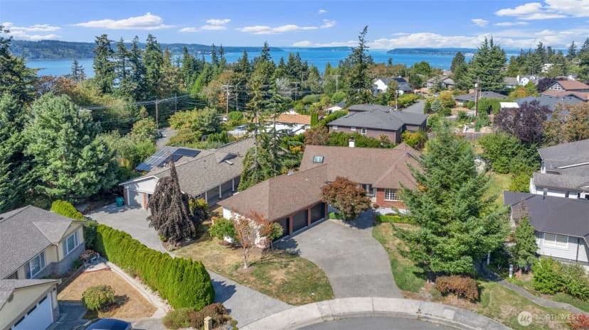 Property photo for 2145 Clover Court, Mukilteo photo 2