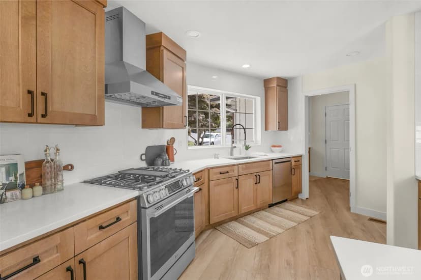 Property photo for 2145 Clover Court, Mukilteo photo 11