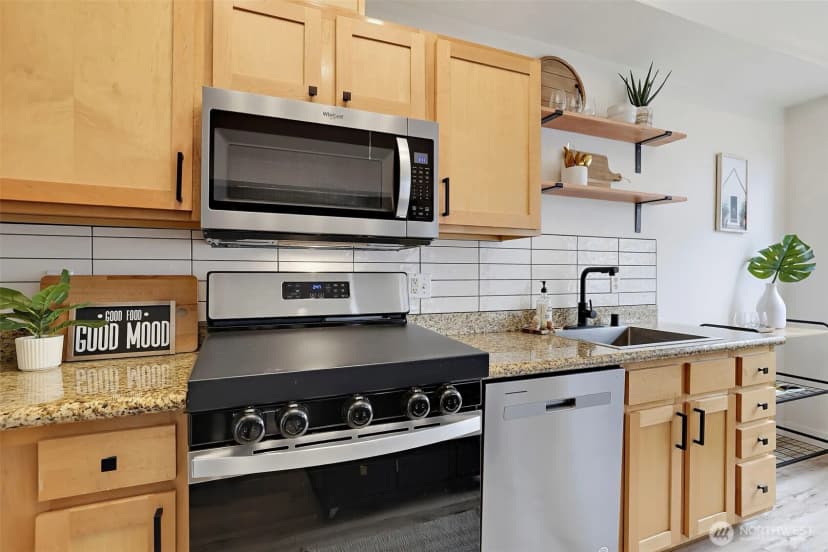 Property photo for 537 225th Lane Ne #c102, Sammamish photo 10