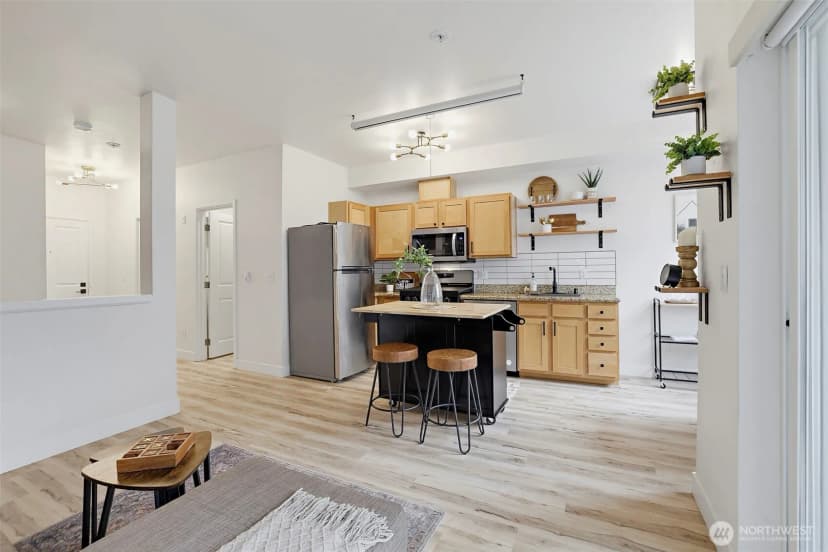Property photo for 537 225th Lane Ne #c102, Sammamish photo 8