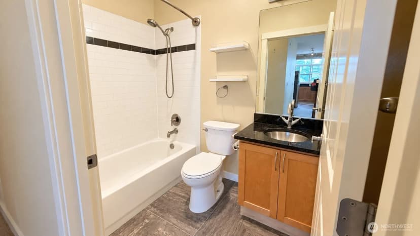 Property photo for 118 107th Avenue Ne, Bellevue photo 11