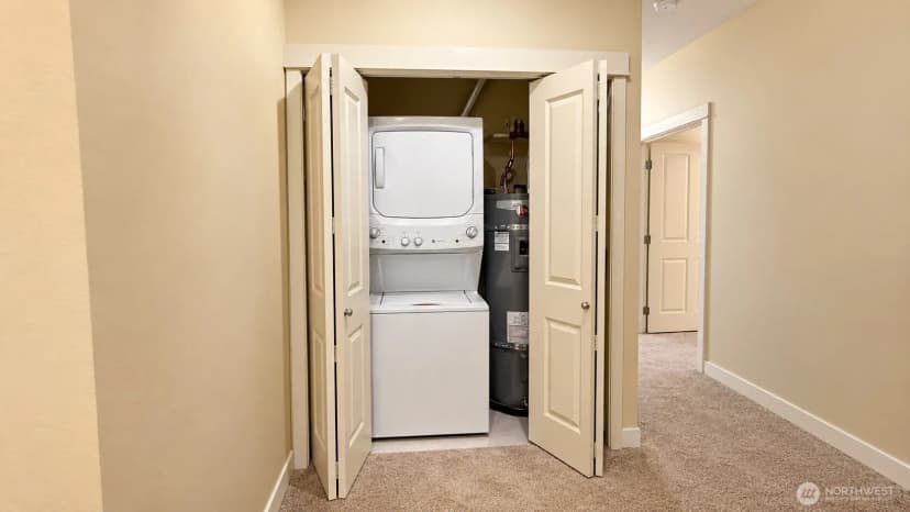 Property photo for 118 107th Avenue Ne, Bellevue photo 14