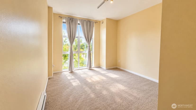 Property photo for 118 107th Avenue Ne, Bellevue photo 10