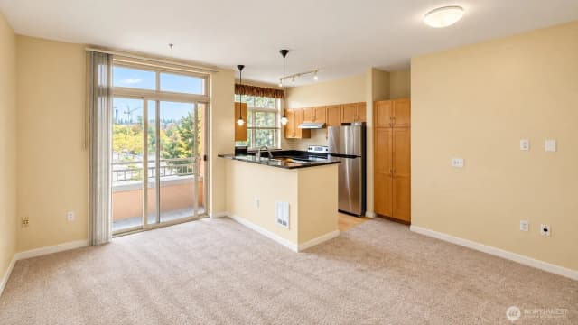 Property photo for 118 107th Avenue Ne, Bellevue photo 5