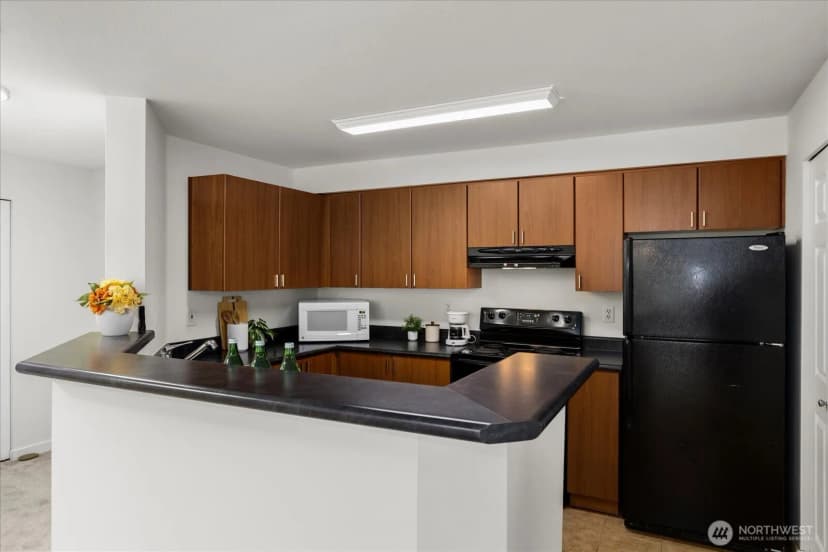 Property photo for 7711 Ne 175th Street #f202, Kenmore photo 5