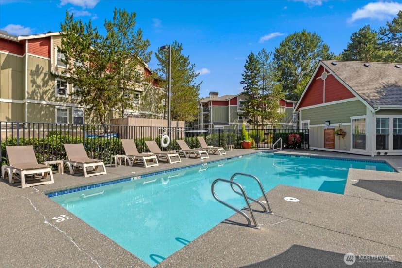 Property photo for 7711 Ne 175th Street #f202, Kenmore photo 12