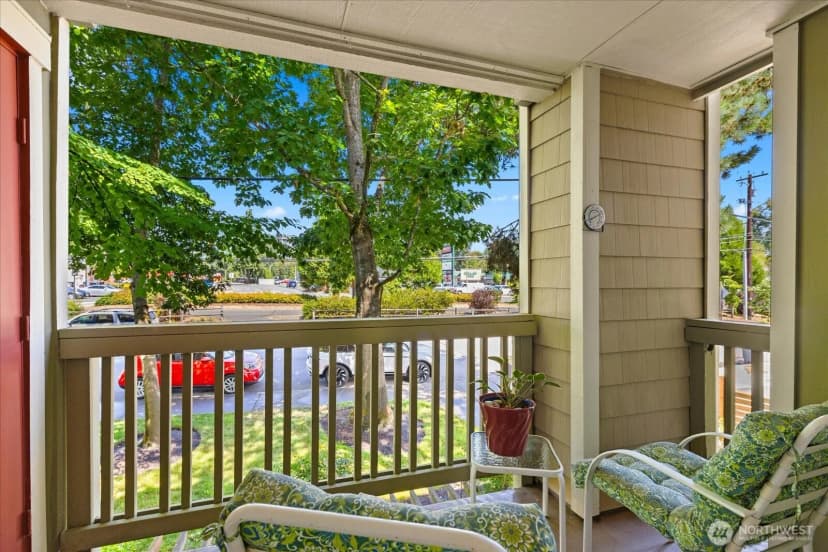 Property photo for 7711 Ne 175th Street #f202, Kenmore photo 9