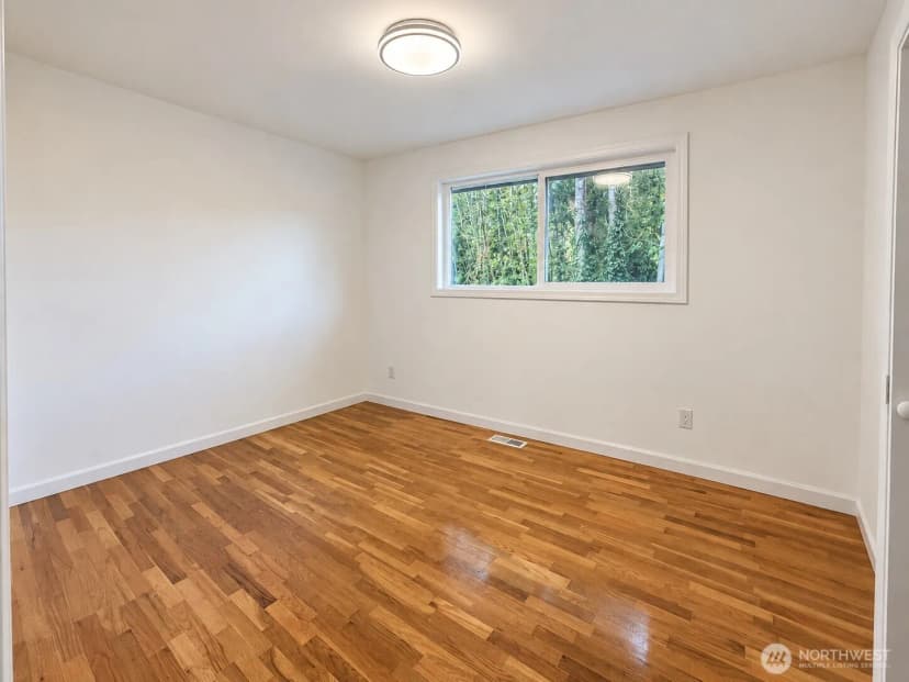 Property photo for 959 Hoquiam Ave Ne, Renton photo 19