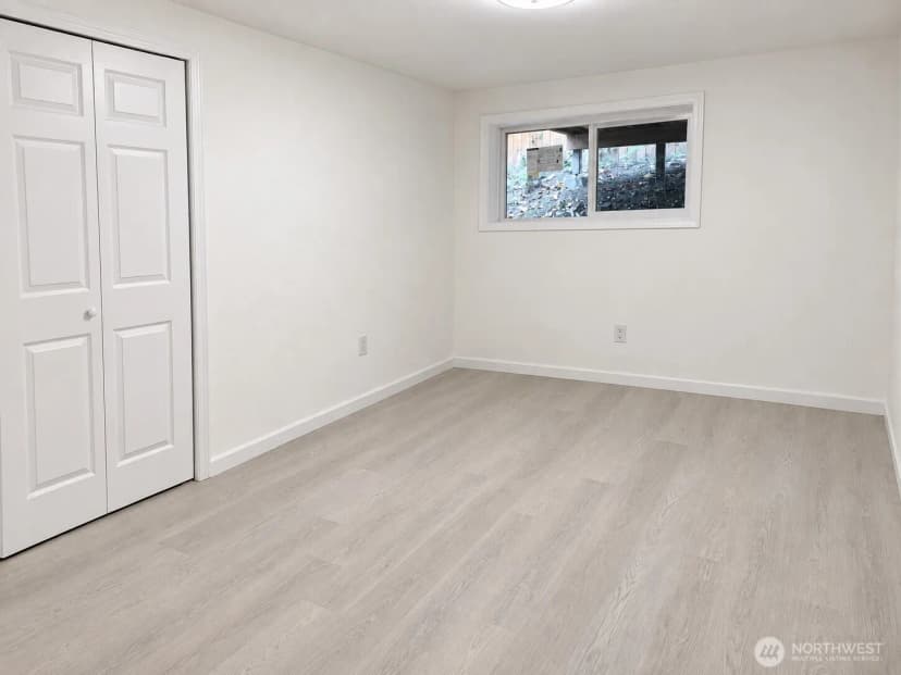 Property photo for 959 Hoquiam Ave Ne, Renton photo 28