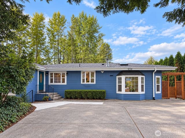 Property photo for 959 Hoquiam Ave Ne, Renton