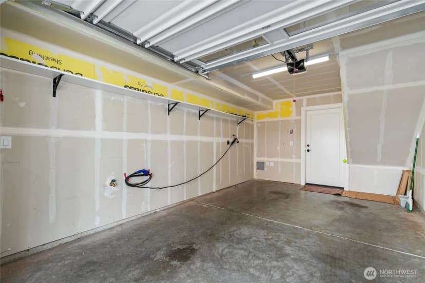 Property photo for 2106 Ne 85th Street #e, Seattle photo 32