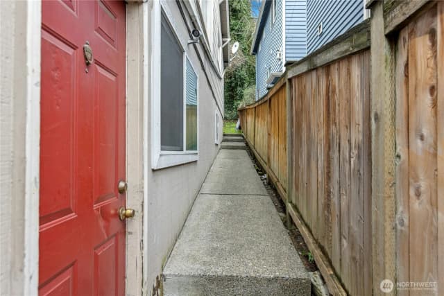 Property photo for 1537 15th Avenue S, Seattle photo 3