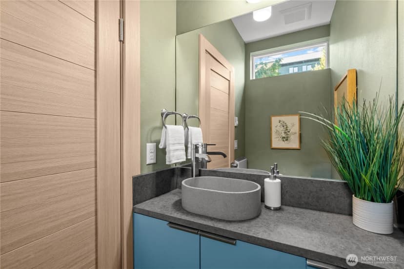 Property photo for 1132 31st Avenue S, Seattle photo 24