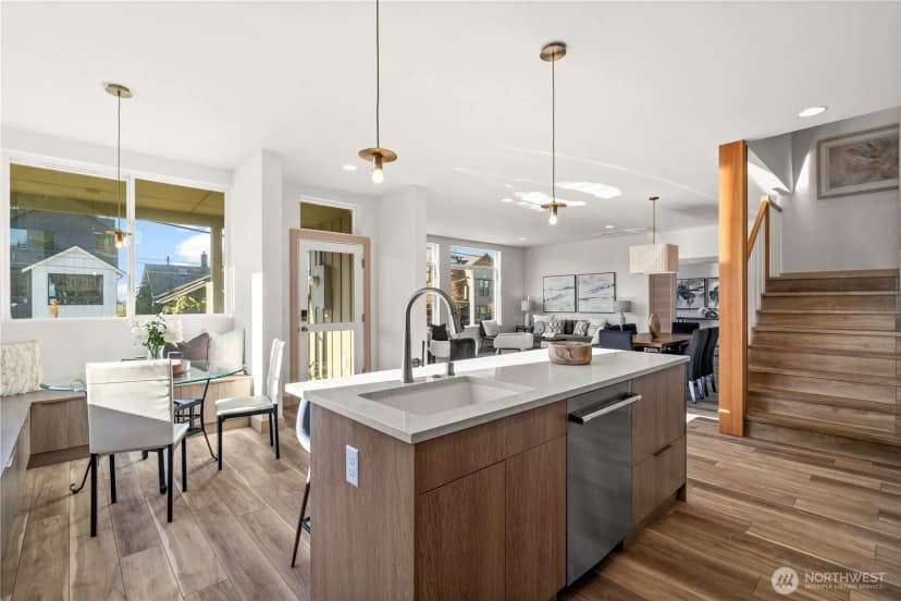 Property photo for 1132 31st Avenue S, Seattle photo 10