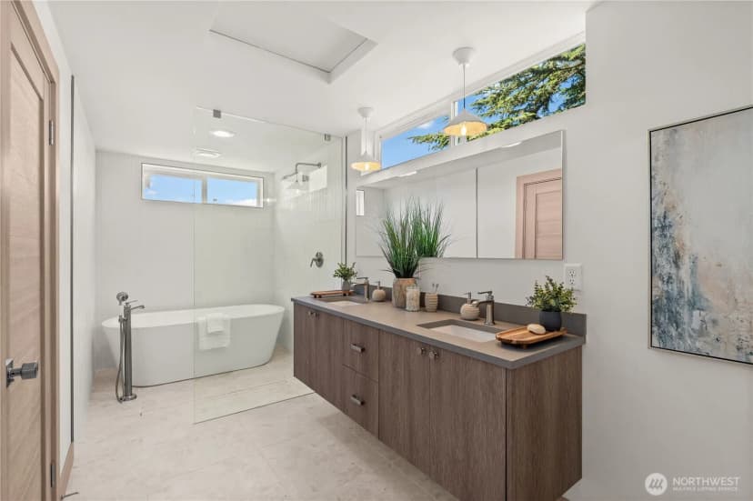 Property photo for 1132 31st Avenue S, Seattle photo 16