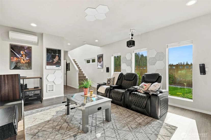 Property photo for 33569 Walnut Avenue Se, Black Diamond photo 28