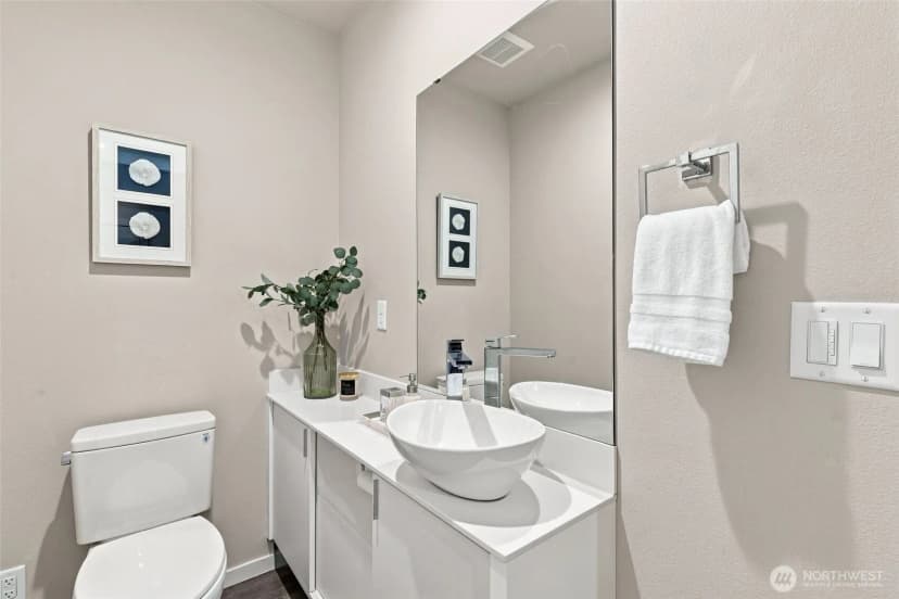 Property photo for 33569 Walnut Avenue Se, Black Diamond photo 9