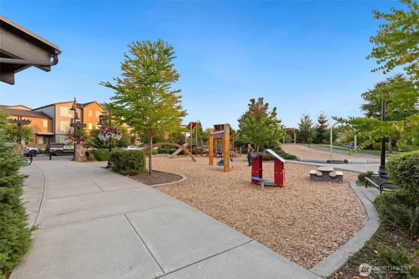 Property photo for 33569 Walnut Avenue Se, Black Diamond photo 38
