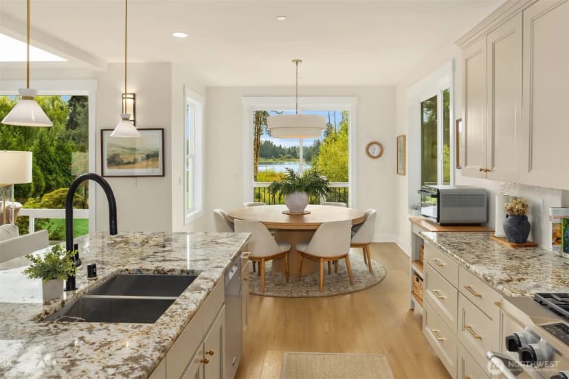 Property photo for 18619 Ne Woodinville-duvall Road, Woodinville photo 15