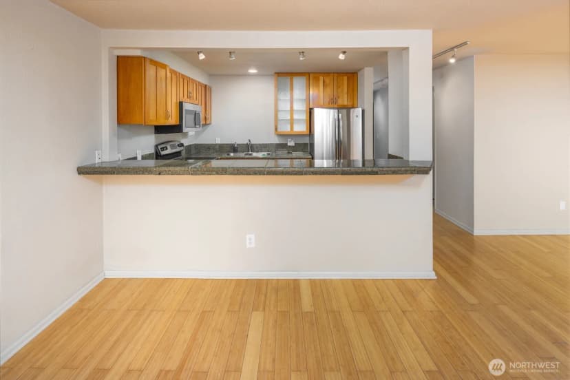 Property photo for 150 Melrose Avenue E #407, Seattle photo 3