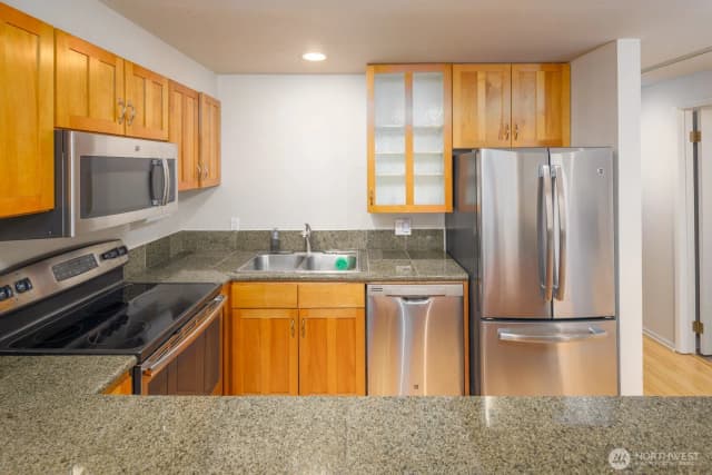 Property photo for 150 Melrose Avenue E #407, Seattle photo 2
