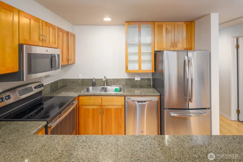 Property photo for 150 Melrose Avenue E #407, Seattle photo 2