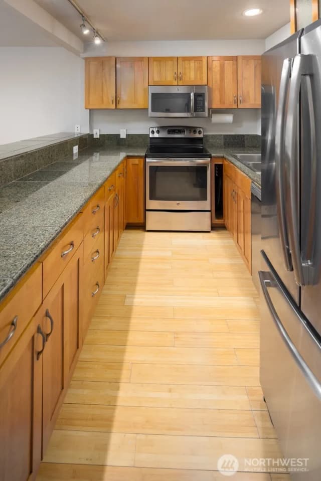Property photo for 150 Melrose Avenue E #407, Seattle photo 4