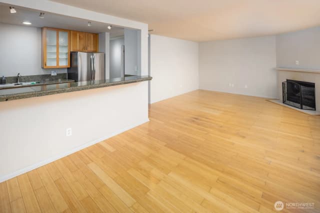 Property photo for 150 Melrose Avenue E #407, Seattle photo 5