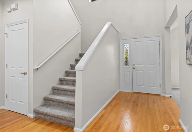 Property photo for 17405 33rd Drive Se, Bothell photo 3