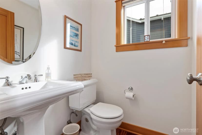 Property photo for 4122 A 42nd Avenue Sw, Seattle photo 12