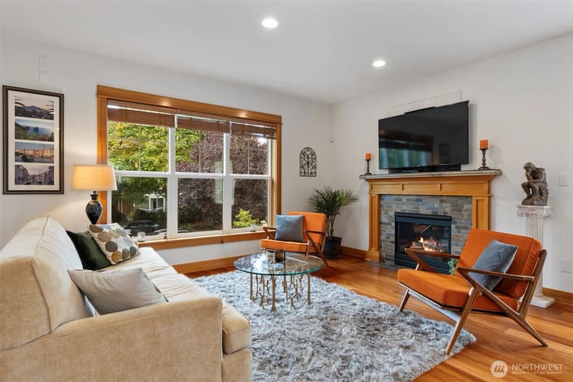 Property photo for 4122 A 42nd Avenue Sw, Seattle photo 3