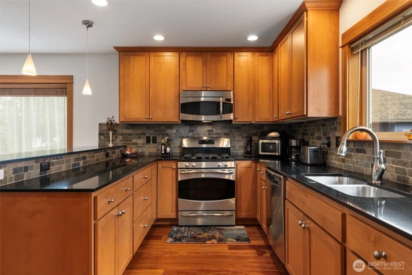 Property photo for 4122 A 42nd Avenue Sw, Seattle photo 6