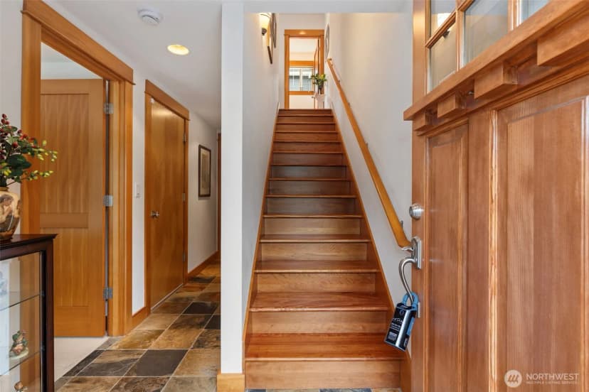 Property photo for 4122 A 42nd Avenue Sw, Seattle photo 11