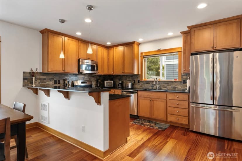 Property photo for 4122 A 42nd Avenue Sw, Seattle photo 10