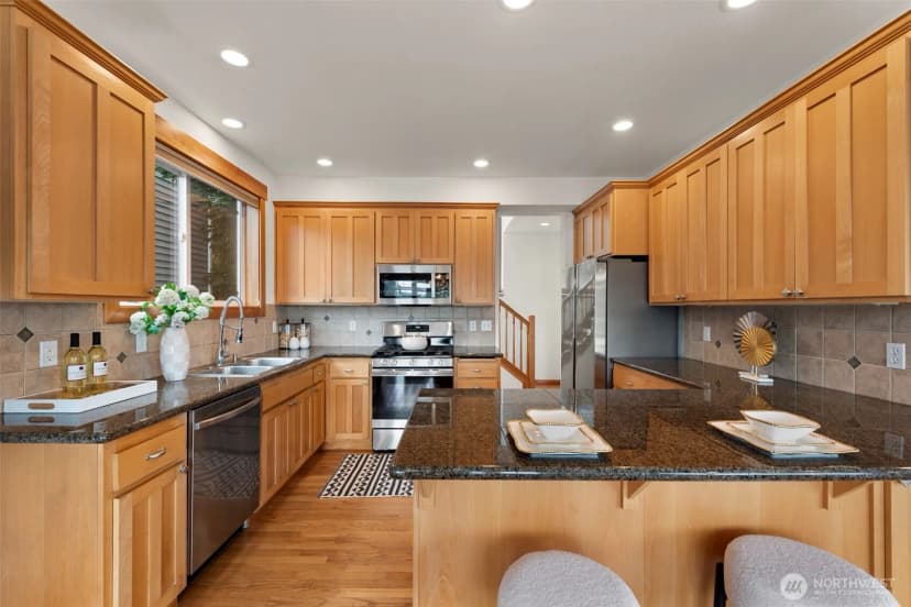 Property photo for 16 Florentia Street, Seattle photo 6