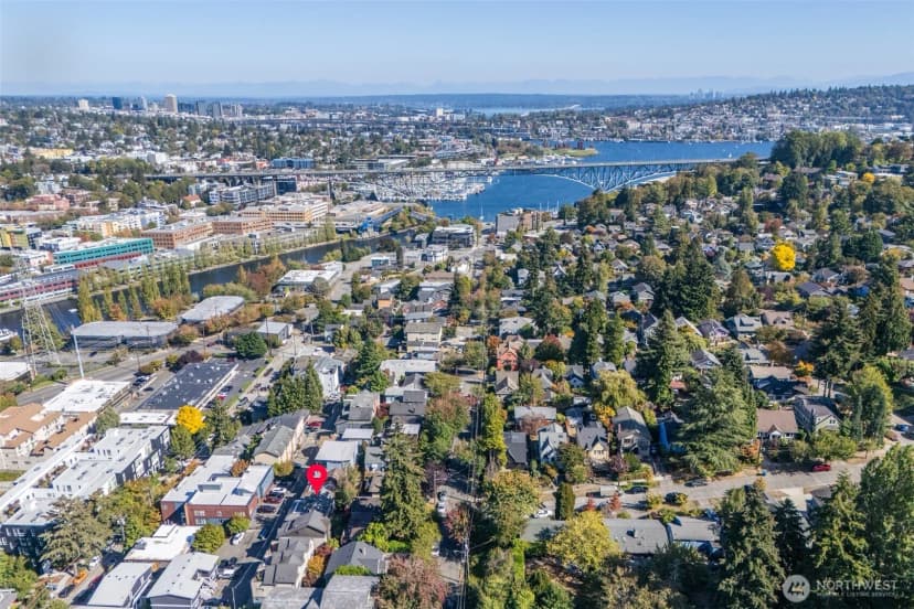 Property photo for 16 Florentia Street, Seattle photo 18