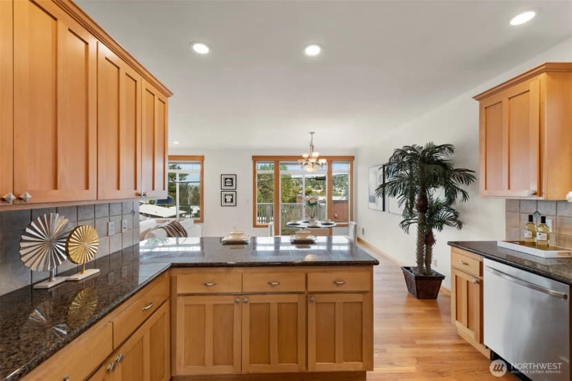 Property photo for 16 Florentia Street, Seattle photo 7