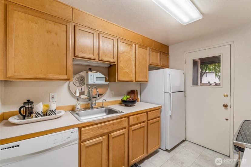 Property photo for 7419 212th Street Sw ##7, Edmonds photo 10