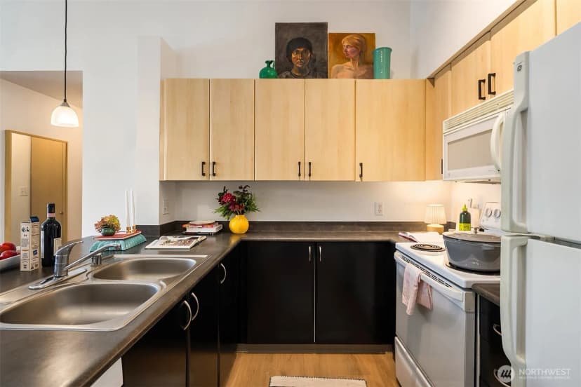 Property photo for 812 5th Avenue N #410, Seattle photo 6