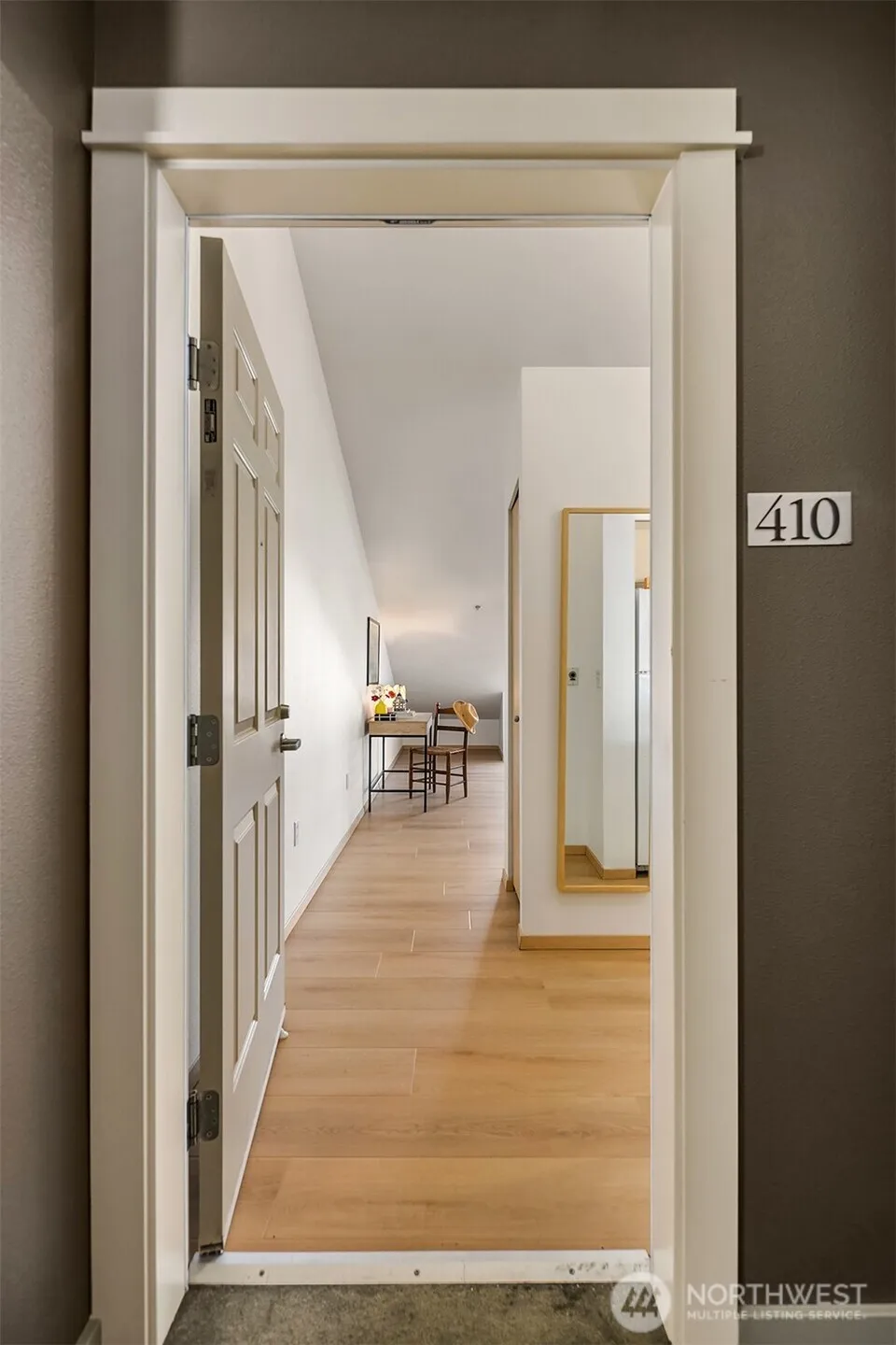 Property photo for 812 5th Avenue N #410, Seattle photo 2