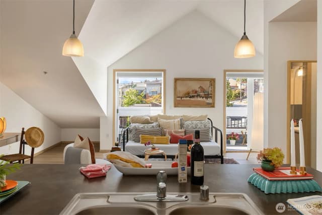 Property photo for 812 5th Avenue N #410, Seattle photo 5
