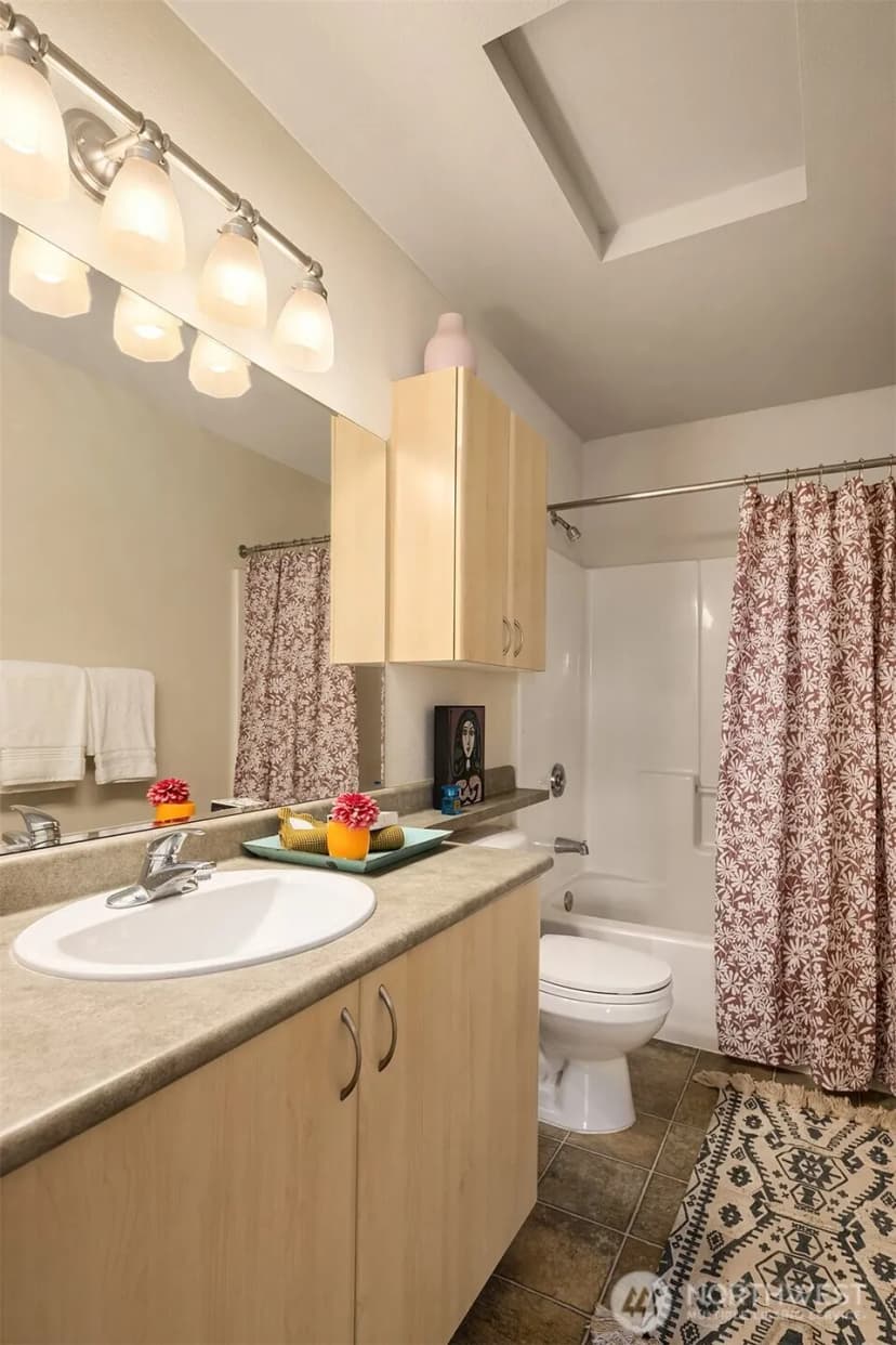 Property photo for 812 5th Avenue N #410, Seattle photo 19