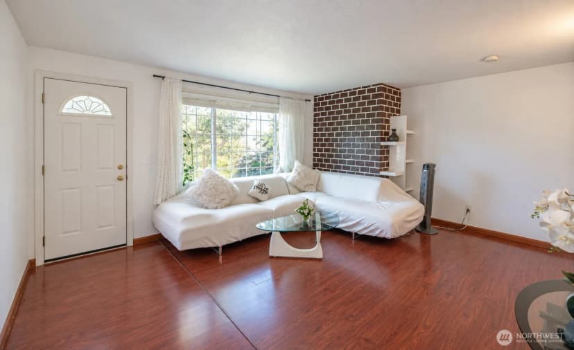 Property photo for 25438 116th Avenue Se, Kent photo 6