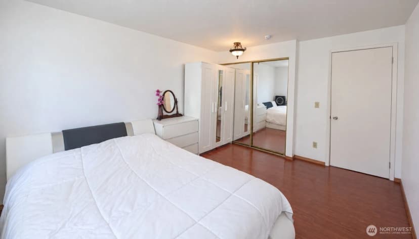 Property photo for 25438 116th Avenue Se, Kent photo 12