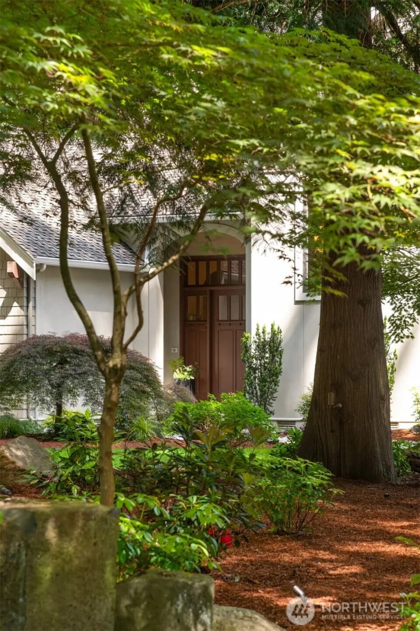 Property photo for 13266 Ne 47th Street, Bellevue photo 3