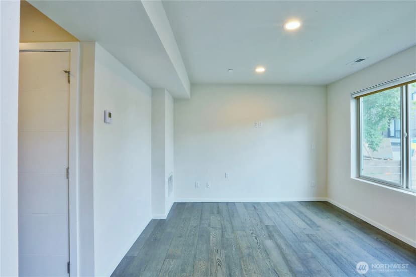 Property photo for 7531 43rd Avenue S, Seattle photo 9