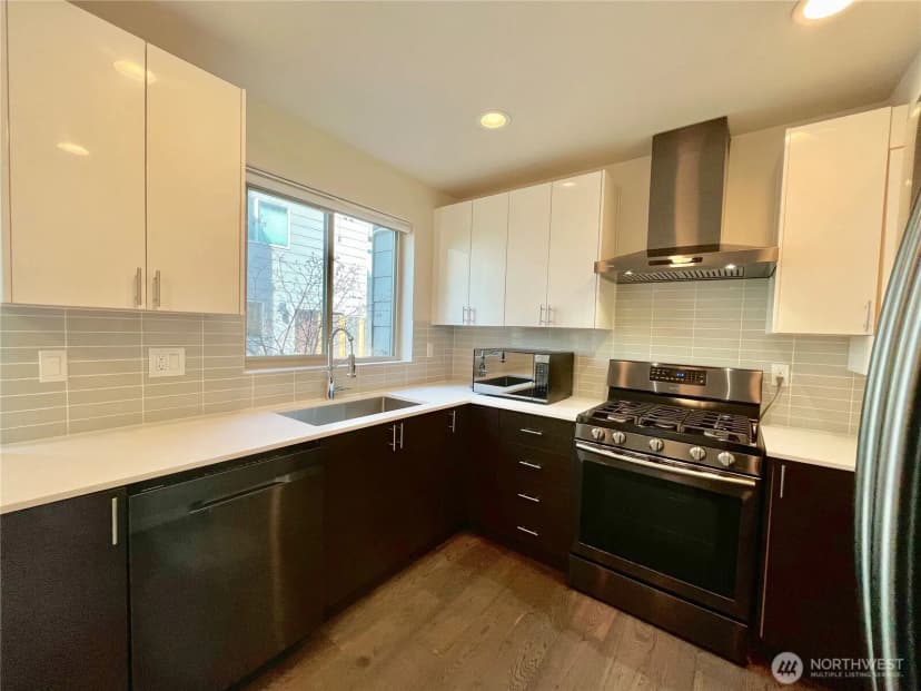 Property photo for 7531 43rd Avenue S, Seattle photo 6