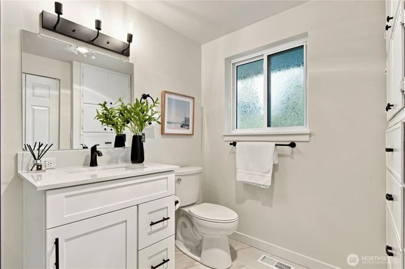 Property photo for 6821 190th Street Sw, Lynnwood photo 13
